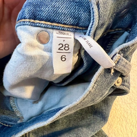 LOFT Flare Jeans Size Petite 28/6 Mid Rise - Picture 6 of 8